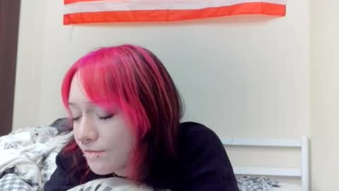 Snapshot of shirleyboulet chatting on February 17, 2026, 8:04 pm Luna online show from February 17, 2026, 8:04 pm