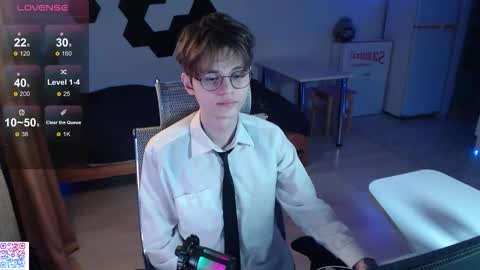 shiromy_ online show from December 3, 2025, 6:06 pm