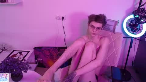 Snapshot of shiromy_ chatting on June 4, 2026, 6:03 pm shiromy_ online show from June 4, 2026, 6:03 pm
