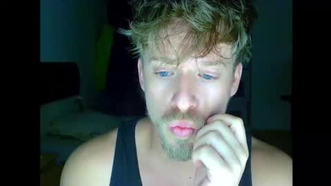 Cick Goreskin online show from November 4, 2025, 2:21 am