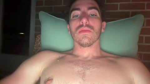 Snapshot of shirtlesshunk15 chatting on June 25, 2026, 4:23 am shirtlesshunk15 online show from June 25, 2026, 4:23 am