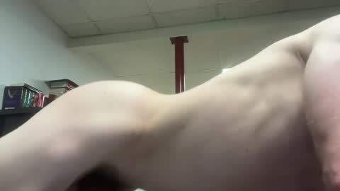 Snapshot of shirtlesshunk15 chatting on July 9, 2026, 1:42 am shirtlesshunk15 online show from July 9, 2026, 1:42 am