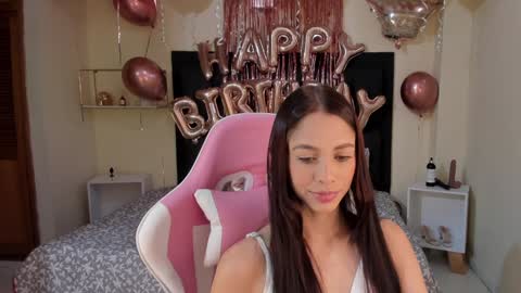  kendal  online show from February 7, 2025, 1:43 pm