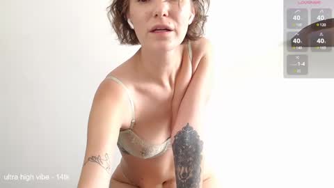 Jess online show from December 18, 2024, 6:32 am