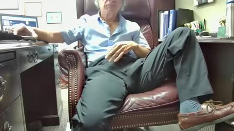 nikolas send dm for an appointment online show from September 11, 2025, 1:22 pm