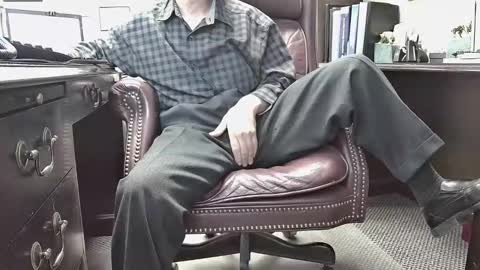 Snapshot of shootme69 chatting on January 7, 2026, 5:37 pm nikolas send dm for an appointment online show from January 7, 2026, 5:37 pm