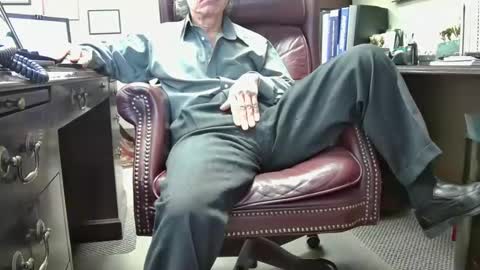 Snapshot of shootme69 chatting on February 18, 2026, 5:31 pm nikolas send dm for an appointment online show from February 18, 2026, 5:31 pm