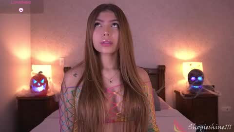 Sophie online show from October 29, 2025, 4:09 pm