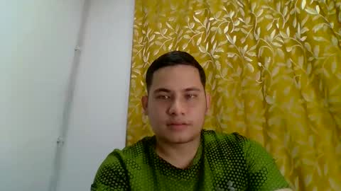 short_daddy777 online show from April 28, 2026, 2:27 am