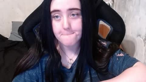 show_for_you online show from March 4, 2025, 2:38 am