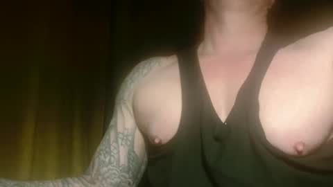 Snapshot of show_on_for_you chatting on April 28, 2026, 9:20 pm show_on_for_you online show from April 28, 2026, 9:20 pm