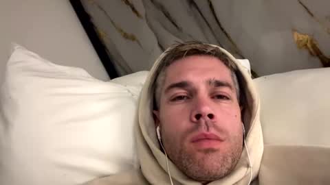 shreddylong online show from November 16, 2025, 12:33 pm