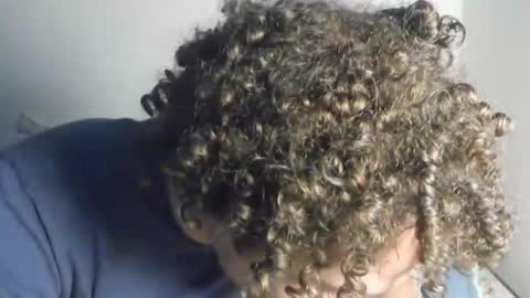 shurthingxx online show from February 8, 2025, 3:21 pm