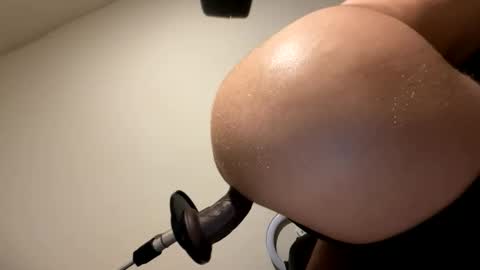 shurthingxx online show from November 24, 2025, 6:35 am