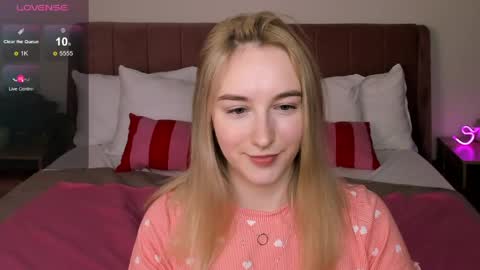 Snapshot of shy__polly chatting on May 15, 2026, 11:34 pm Polly online show from May 15, 2026, 11:34 pm