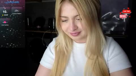 Molly online show from May 5, 2026, 8:50 pm
