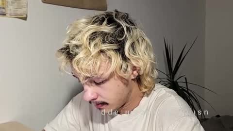 Snapshot of shy_boy17 chatting on May 2, 2026, 4:01 pm your shy boy online show from May 2, 2026, 4:01 pm