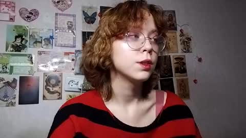 Milena online show from October 18, 2025, 1:23 pm
