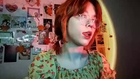 Milena online show from November 24, 2025, 2:39 pm