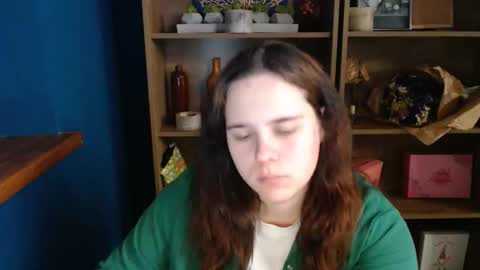 Snapshot of shy_lil chatting on October 22, 2025, 1:44 pm shy_lil online show from October 22, 2025, 1:44 pm