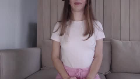 shy_schoolgirl_ online show from March 5, 2025, 3:18 pm