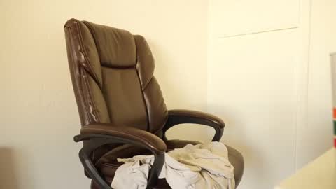 bella online show from September 16, 2025, 4:52 pm