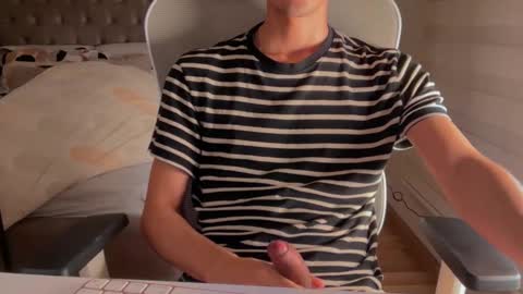 shydude666 online show from September 28, 2025, 1:44 am