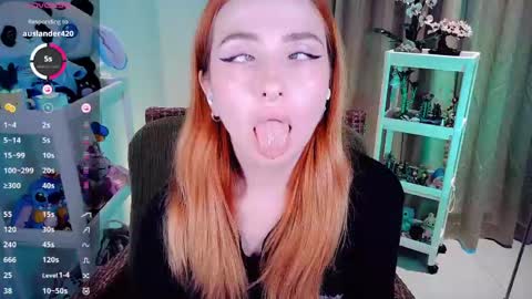 Snapshot of shyfoxxxy chatting on May 2, 2026, 5:01 am Effie online show from May 2, 2026, 5:01 am