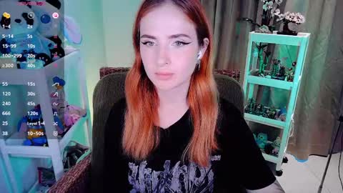 Snapshot of shyfoxxxy chatting on May 7, 2026, 7:58 am Effie online show from May 7, 2026, 7:58 am