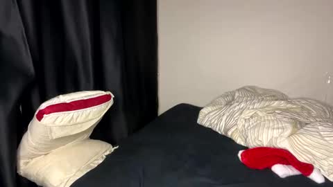 Tom and Betty online show from December 27, 2024, 2:01 pm