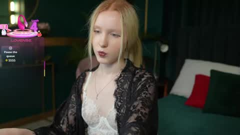 Sia online show from April 20, 2026, 5:48 pm