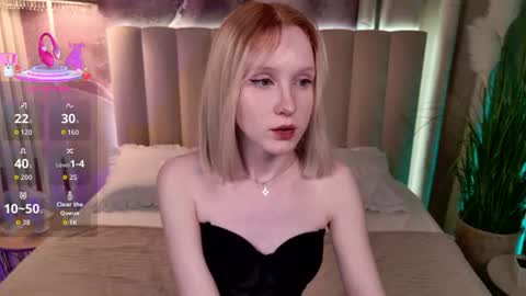 Snapshot of sia_hart chatting on June 9, 2026, 12:17 pm Sia online show from June 9, 2026, 12:17 pm