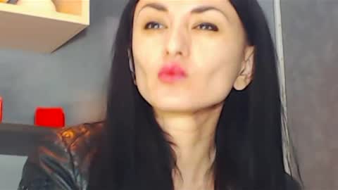 Siaconna online show from February 8, 2025, 7:04 am