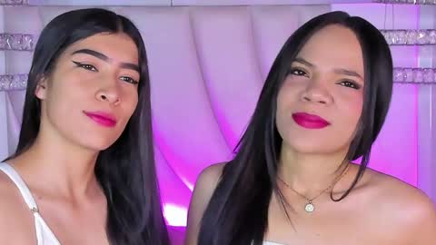 Siara and Zoe tattoo online show from April 25, 2026, 11:35 pm