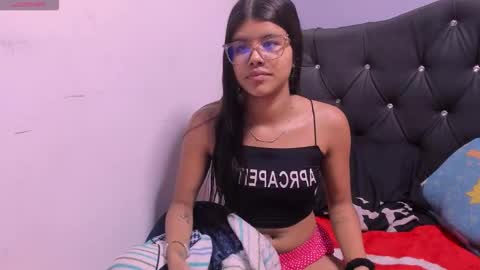 sidney_brownn online show from March 29, 2026, 2:33 am