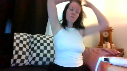 Snapshot of sidneyraee chatting on June 18, 2026, 5:39 pm Mrs. St. Patrickk online show from June 18, 2026, 5:39 pm