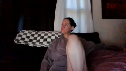Snapshot of sidneyraee chatting on July 7, 2026, 12:20 pm Mrs. St. Patrickk online show from July 7, 2026, 12:20 pm