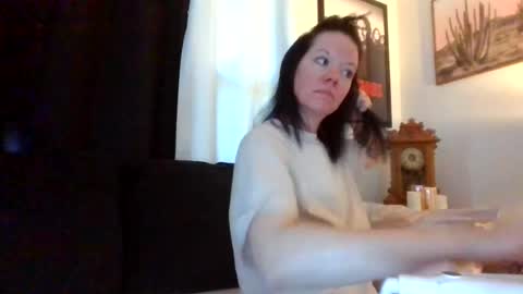 Snapshot of sidneyraee chatting on August 4, 2026, 3:36 pm Mrs. St. Patrickk online show from August 4, 2026, 3:36 pm
