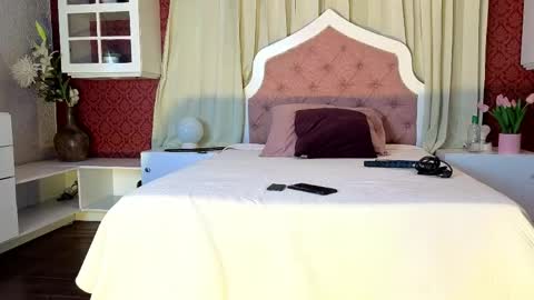 SinnaDark online show from April 20, 2026, 11:35 am