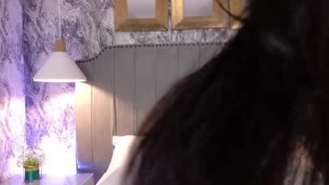 Camila Vargas online show from October 8, 2025, 12:25 pm