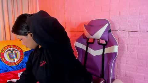sienna_lux01 online show from June 18, 2026, 2:34 am