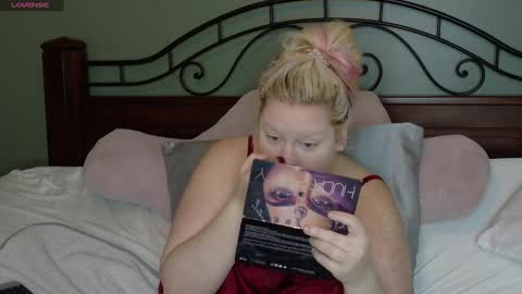 Sienna Luxx online show from September 16, 2025, 10:44 pm