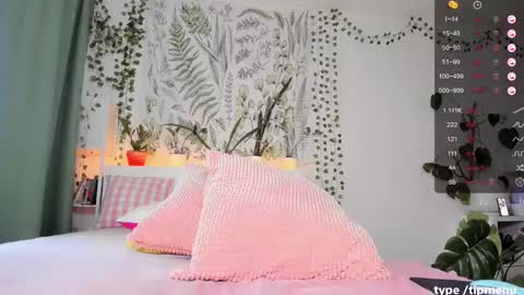 Snapshot of sierra_diamond chatting on May 25, 2026, 4:02 pm Si online show from May 25, 2026, 4:02 pm