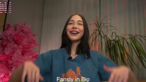 Eva  online show from October 14, 2025, 11:55 am