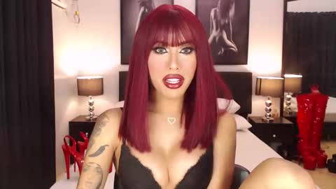 Snapshot of significantmistress chatting on April 21, 2026, 1:42 am Jenny Hakenson online show from April 21, 2026, 1:42 am