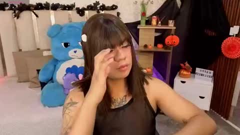 Siiam Tay online show from November 2, 2025, 3:42 am