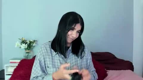 siirena online show from November 27, 2025, 7:38 pm