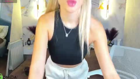 Snapshot of silen_tori chatting on July 16, 2026, 1:22 am Silen online show from July 16, 2026, 1:22 am