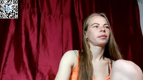 JULIANA online show from April 14, 2026, 7:53 pm