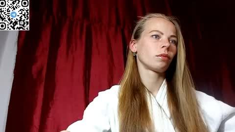 JULIANA online show from April 19, 2026, 9:50 pm